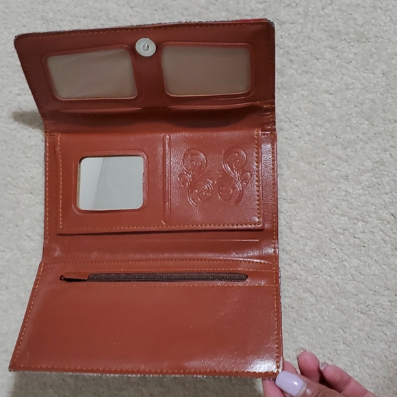 Basic Wallet made in Dubai - Picture 2 of 2